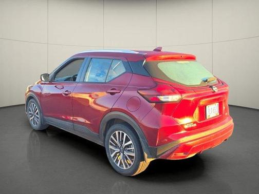 2022 Nissan Kicks SV