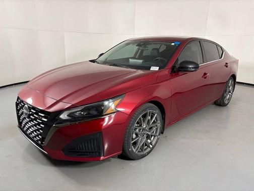 2023 Nissan Altima 2.0 SR