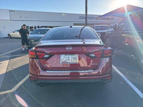 2023 Nissan Altima 2.0 SR