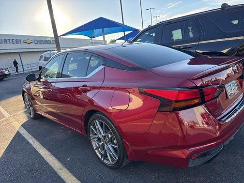 2023 Nissan Altima 2.0 SR