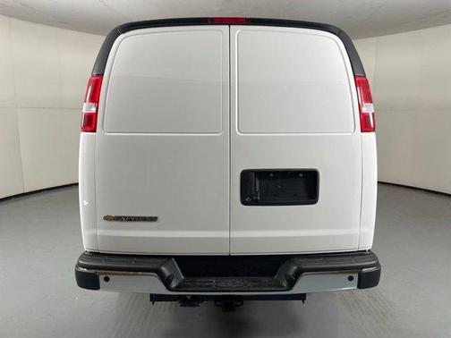 2025 Chevrolet Express 2500 Work Van