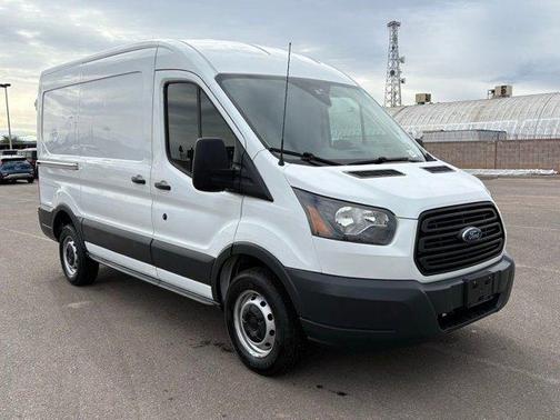 2018 Ford Transit-250 130 WB Medium Roof Cargo