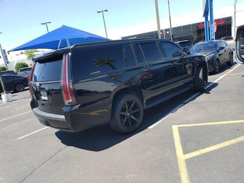 2016 Cadillac Escalade ESV Luxury