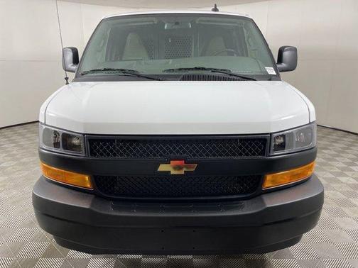 2025 Chevrolet Express 2500 Work Van