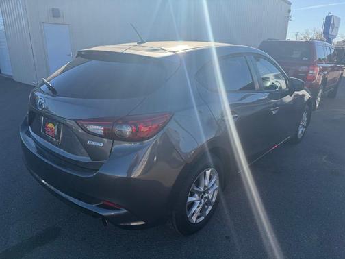 2018 Mazda Mazda3 Sport