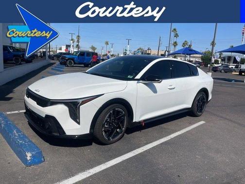 2025 Kia K4 GT-Line