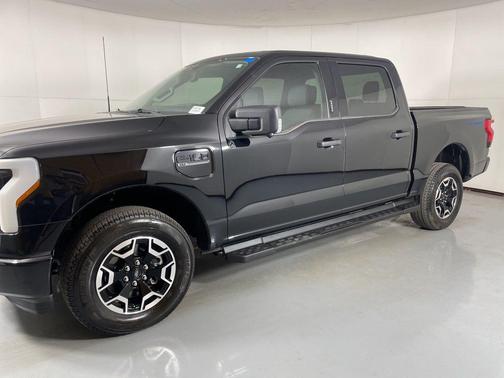 2023 Ford F-150 Lightning XLT