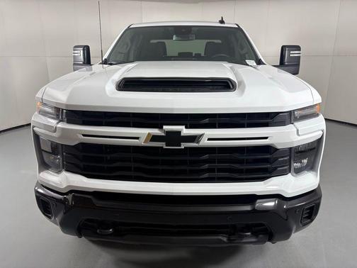 2026 Chevrolet Silverado 2500 Custom