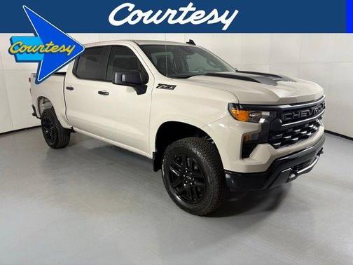 White Sand 2026 Chevrolet Silverado 1500 Custom Trail Boss