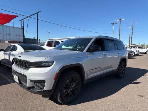 2024 Jeep Grand Cherokee L Laredo