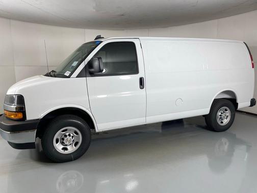 2025 Chevrolet Express 2500 Work Van