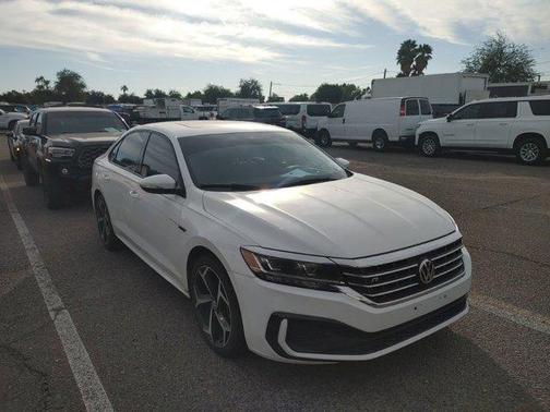 2021 Volkswagen Passat 2.0T R-Line