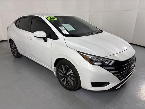 Aspen White 2025 Nissan Versa 1.6 SV