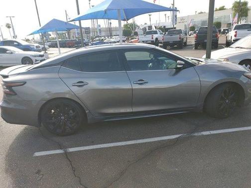 2021 Nissan Maxima SR