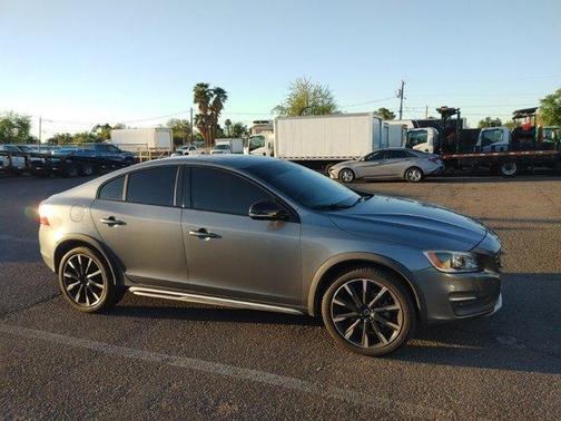 2016 Volvo S60 Cross Country T5 Platinum