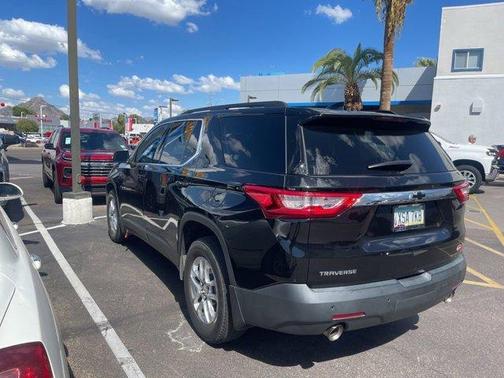 2021 Chevrolet Traverse LT Cloth