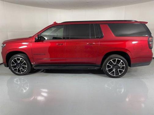 2024 Chevrolet Suburban RST