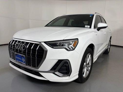 2023 Audi Q3 45 S line Premium