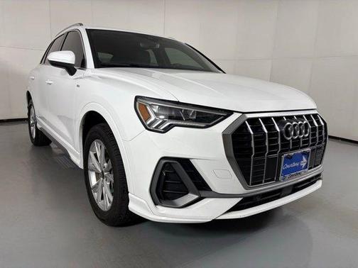 2023 Audi Q3 45 S line Premium