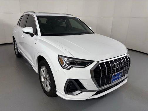 2023 Audi Q3 45 S line Premium