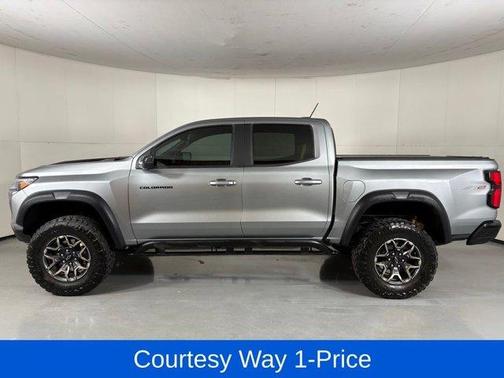 Sterling Gray Metallic 2023 Chevrolet Colorado ZR2