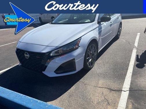 2023 Nissan Altima 2.0 SR