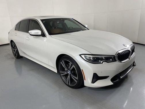 2022 BMW 330 i