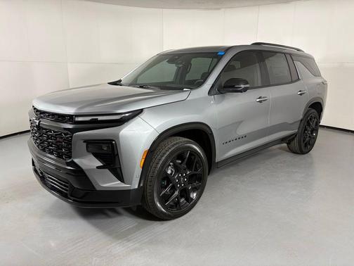 Sterling Gray Metallic 2026 Chevrolet Traverse RS