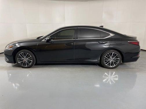 2022 Lexus ES 350 Base