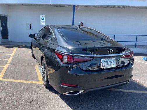 2022 Lexus ES 350 Base
