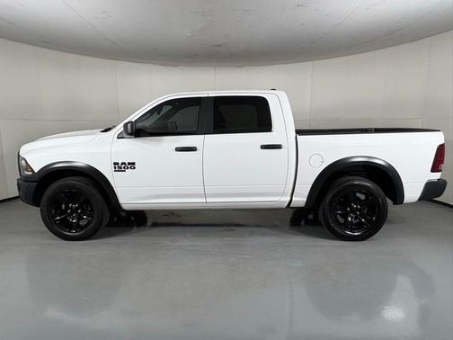 Bright White Clearcoat 2024 RAM 1500 Classic SLT