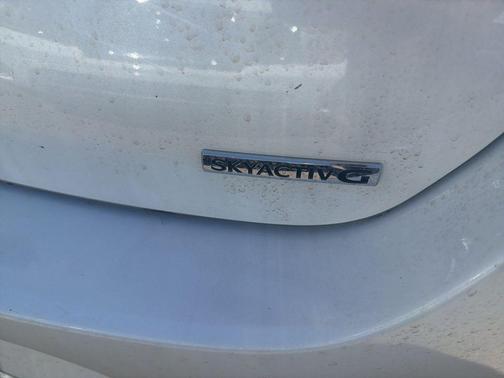 Snowflake White Pearl 2023 Mazda Mazda3 FWD w/Select Package