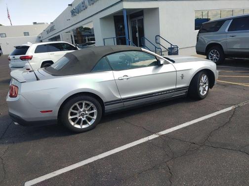 2011 Ford Mustang V6 Premium