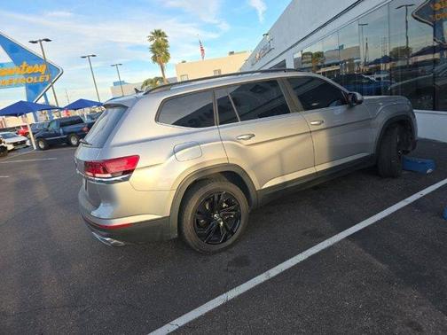 2022 Volkswagen Atlas 2.0T SE w/Technology