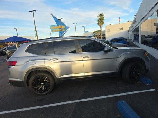 2022 Volkswagen Atlas 2.0T SE w/Technology