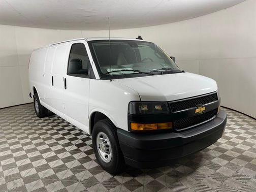 Summit White 2026 Chevrolet Express 2500 Work Van