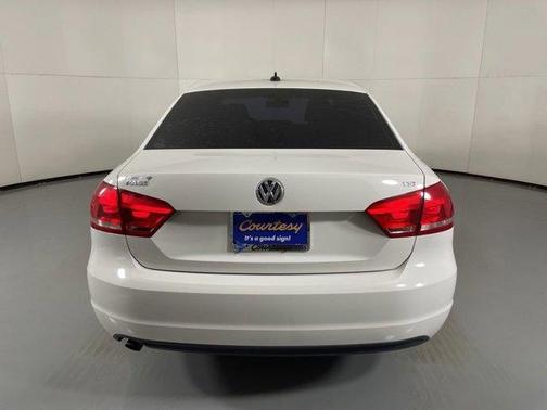 2015 Volkswagen Passat 1.8T Limited Edition