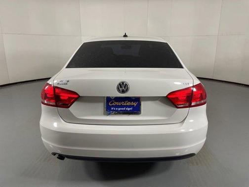 2015 Volkswagen Passat 1.8T Limited Edition