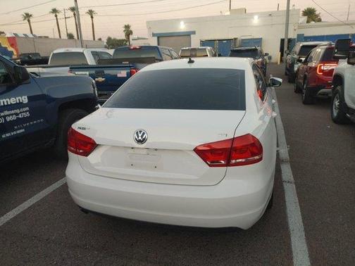 2015 Volkswagen Passat 1.8T Limited Edition