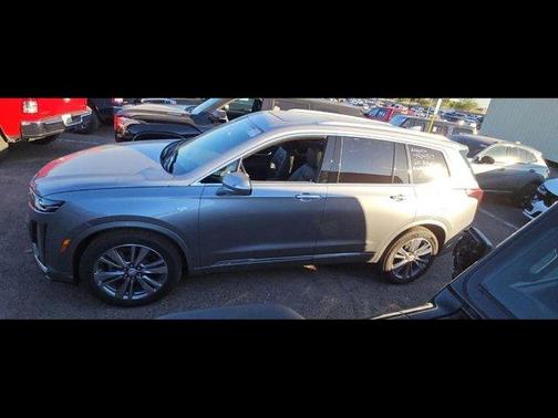 2025 Cadillac XT6 Premium Luxury FWD