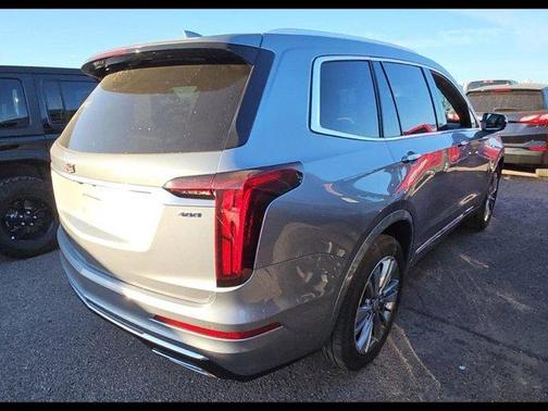 2025 Cadillac XT6 Premium Luxury FWD