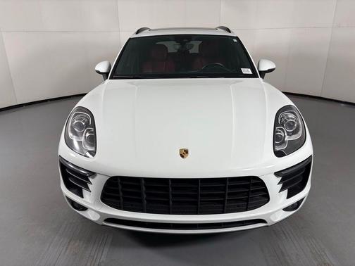 White 2018 Porsche Macan Base