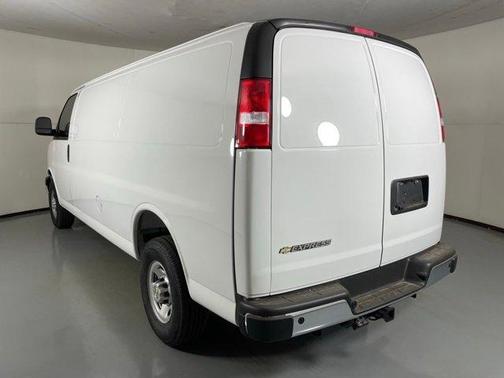 2025 Chevrolet Express 2500 Work Van