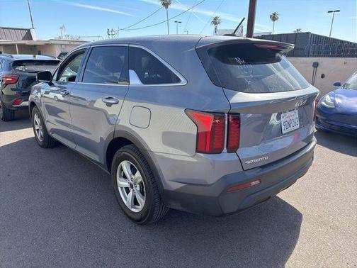 Everlasting Silver 2023 Kia Sorento LX