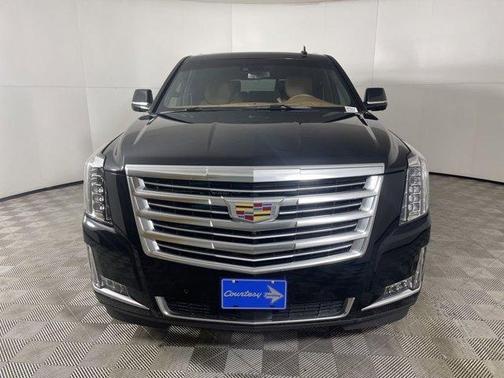 2017 Cadillac Escalade Platinum