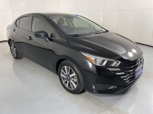 2023 Nissan Versa 1.6 SV
