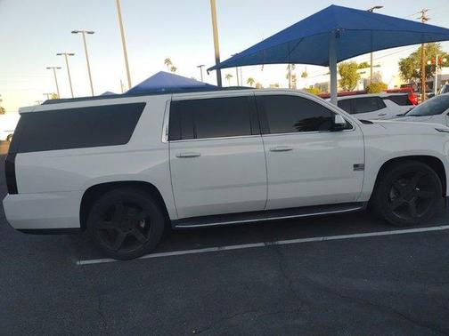 2017 GMC Yukon XL SLT
