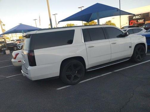 2017 GMC Yukon XL SLT
