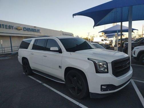2017 GMC Yukon XL SLT
