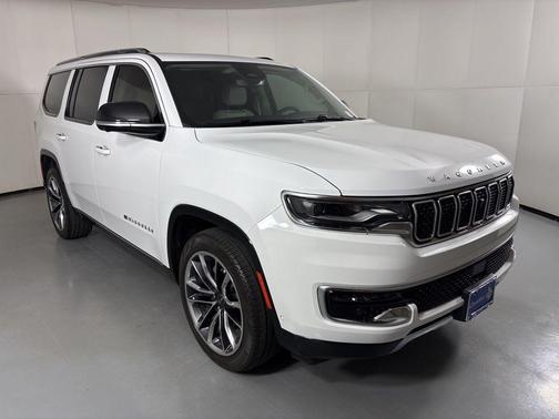 Bright White Clearcoat 2024 Jeep Wagoneer Series III